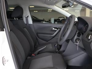 Volkswagen Polo Vivo hatch 1.4 Life - Image 14