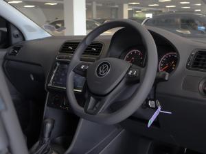 Volkswagen Polo Vivo hatch 1.6 Life - Image 13