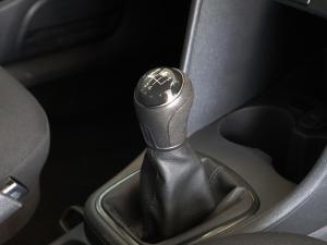 Volkswagen Polo Vivo hatch 1.4 Comfortline - Image 12