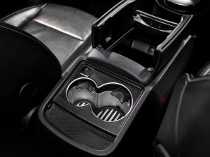 Mercedes-Benz V-Class V250d AMG Line - Image 14