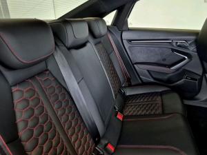 Audi RS3 sedan quattro Carbon Edition - Image 10