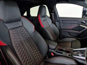 Audi RS3 sedan quattro Carbon Edition - Image 11