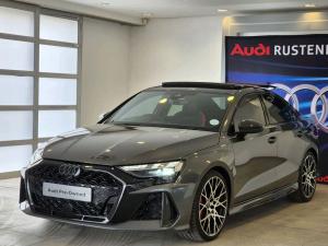 Audi RS3 sedan quattro Carbon Edition - Image 2