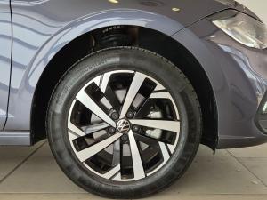 Volkswagen Polo hatch 1.0TSI Life auto - Image 3