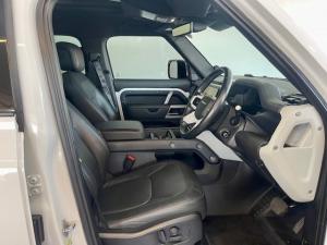 Land Rover Defender 110 D300 SE - Image 6