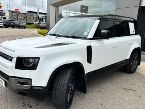 Land Rover Defender 110 D300 X-Dynamic SE - Image 11