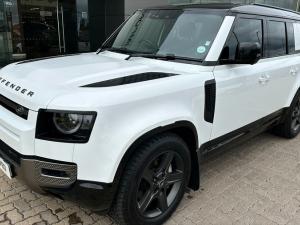 Land Rover Defender 110 D300 X-Dynamic SE - Image 4