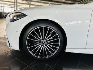 Mercedes-Benz C-Class C200 Avantgarde - Image 12