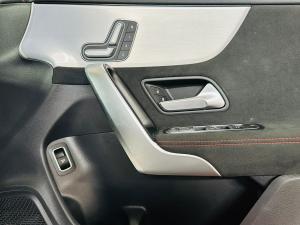 Mercedes-Benz CLA CLA200 Progressive - Image 9