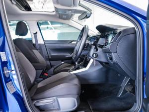 Volkswagen Polo hatch 1.0TSI Life auto - Image 11