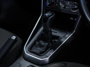 Volkswagen Polo hatch 1.0TSI Life auto - Image 21