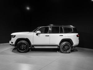 Toyota Land Cruiser 300 3.3D GX-R - Image 6