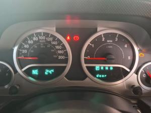 Jeep Wrangler Unlimited 2.8CRD Altitude - Image 19