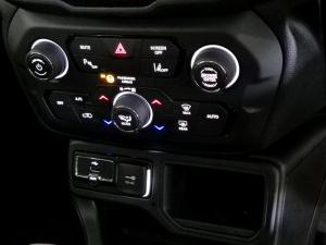 Jeep Renegade 1.4T Limited - Image 19
