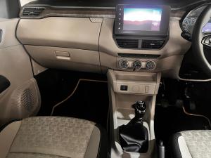 Renault Triber 1.0 Techno - Image 6