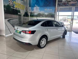 Volkswagen Polo sedan 1.6 manual - Image 3