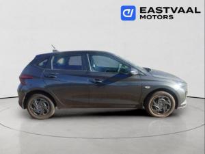 Hyundai i20 1.2 Premium - Image 8