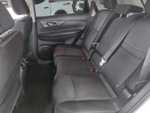 Nissan X-Trail 2.5 4x4 Acenta Tech - Image 16