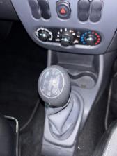 Nissan NP200 1.6i safety pack (aircon) - Image 16