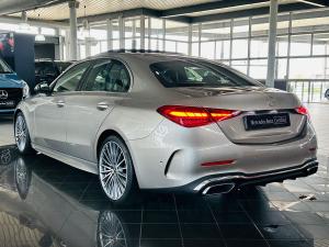 Mercedes-Benz C-Class C200 Avantgarde - Image 11