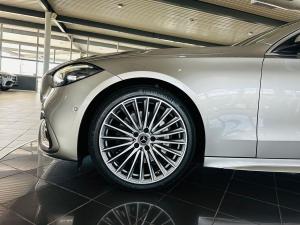 Mercedes-Benz C-Class C200 Avantgarde - Image 15