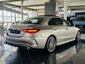 Mercedes-Benz C-Class C200 Avantgarde - Image 2