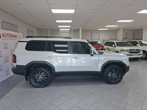 Toyota Land Cruiser Prado 2.8GD TX - Image 3