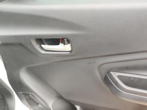 Toyota Vitz 1.0 XR auto - Image 24