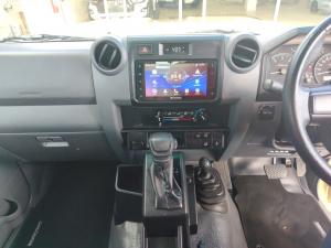 Toyota Land Cruiser 79 2.8GD-6 double cab auto - Image 15