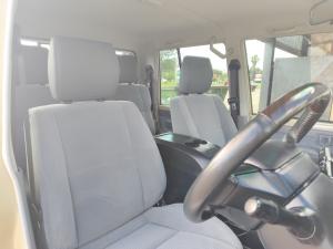 Toyota Land Cruiser 79 2.8GD-6 double cab auto - Image 17