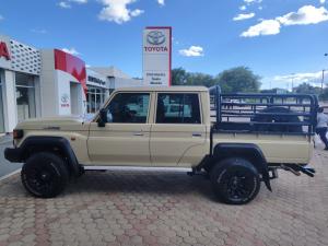 Toyota Land Cruiser 79 2.8GD-6 double cab auto - Image 23