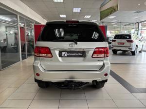Toyota Fortuner 3.0D-4D 4x4 - Image 5