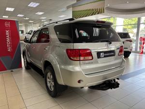 Toyota Fortuner 3.0D-4D 4x4 - Image 9