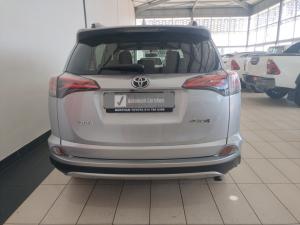 Toyota RAV4 2.0 GX - Image 5
