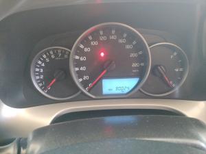 Toyota RAV4 2.0 GX - Image 11