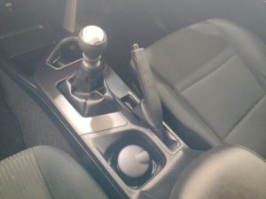 Toyota RAV4 2.0 GX - Image 12