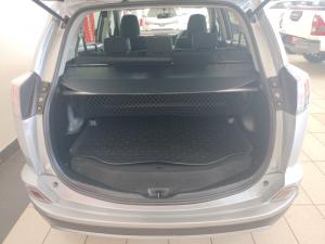 Toyota RAV4 2.0 GX - Image 20