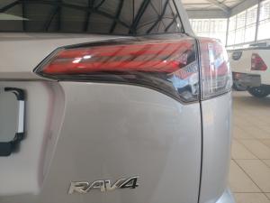 Toyota RAV4 2.0 GX - Image 27