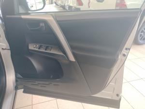 Toyota RAV4 2.0 GX - Image 31