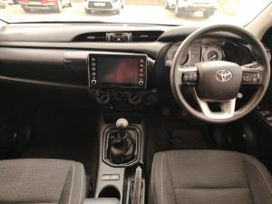 Toyota Hilux 2.4GD-6 Xtra cab Raider manual - Image 6
