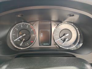 Toyota Hilux 2.4GD-6 Xtra cab Raider manual - Image 11