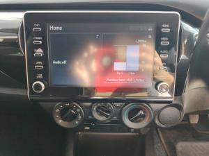 Toyota Hilux 2.4GD-6 Xtra cab Raider manual - Image 13