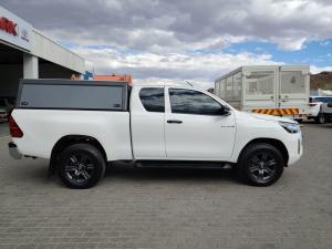 Toyota Hilux 2.4GD-6 Xtra cab Raider manual - Image 3
