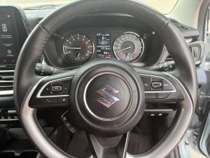 Suzuki Baleno 1.5 GLX manual - Image 8