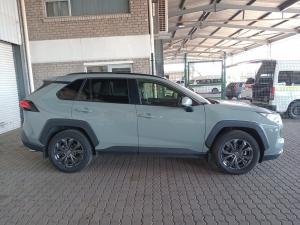 Toyota RAV4 2.0 GX-R AWD - Image 3