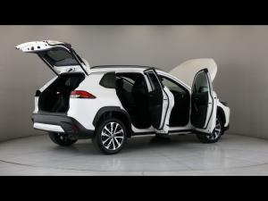 Toyota Corolla Cross 1.8 HEV XR - Image 31