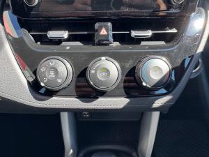 Toyota Corolla Cross 1.8 Xi - Image 14