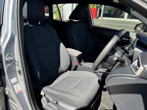 Toyota Corolla Cross 1.8 Xi - Image 15