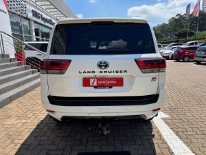 Toyota Land Cruiser 300 3.3D GR-Sport - Image 5