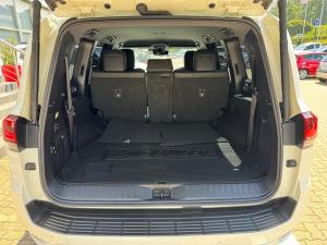 Toyota Land Cruiser 300 3.3D GR-Sport - Image 18